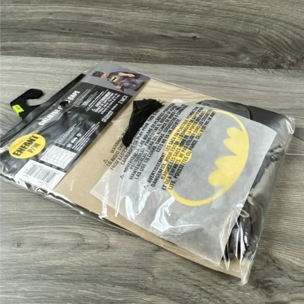 NWT DC Comics Batman Shirt w/ Cape Halloween Costume Cosplay Child S/M Hero New